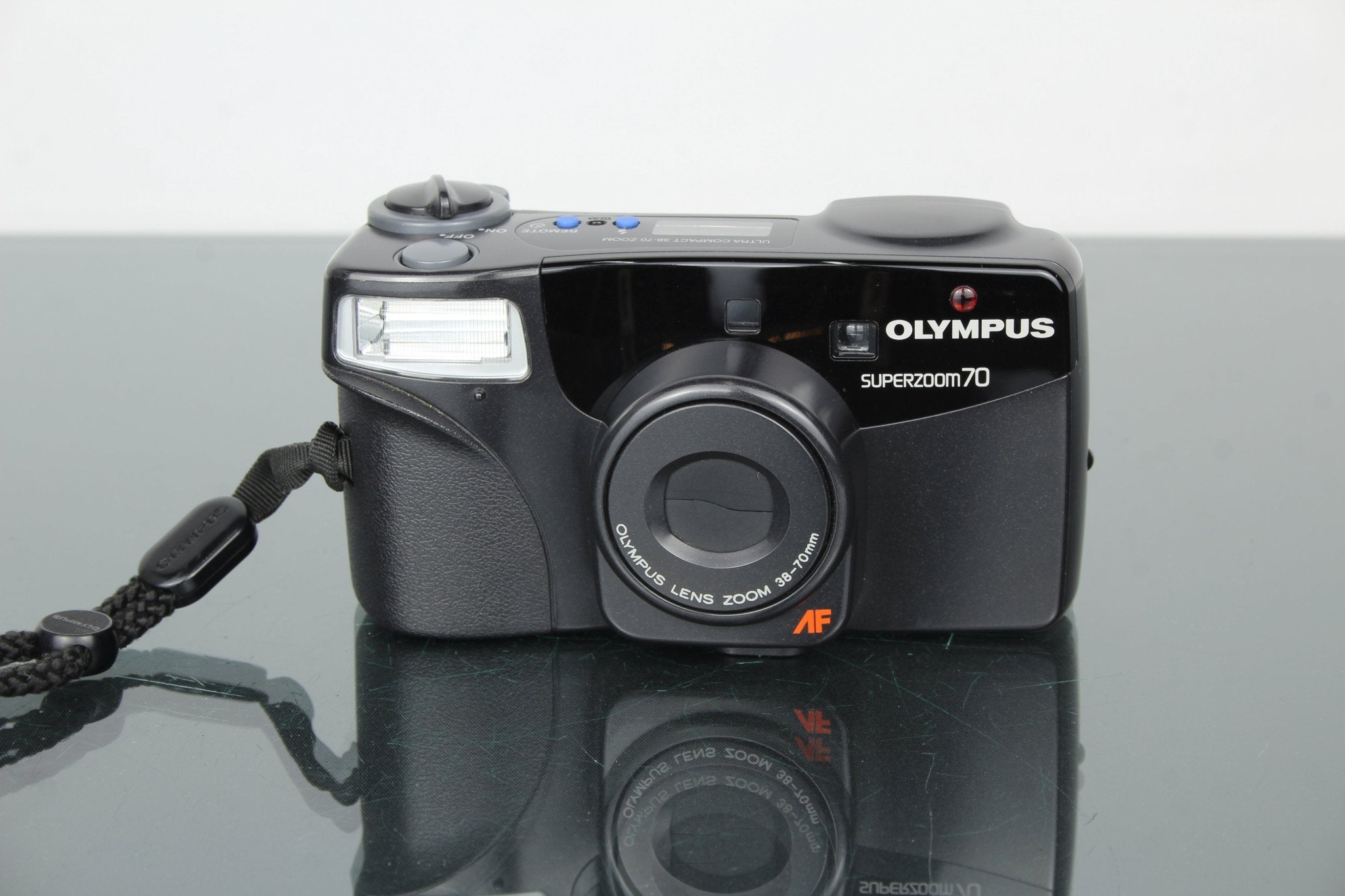 Olympus Superzoom 70 Review: Vintage Compact Film Charm – Dutch|Thrift