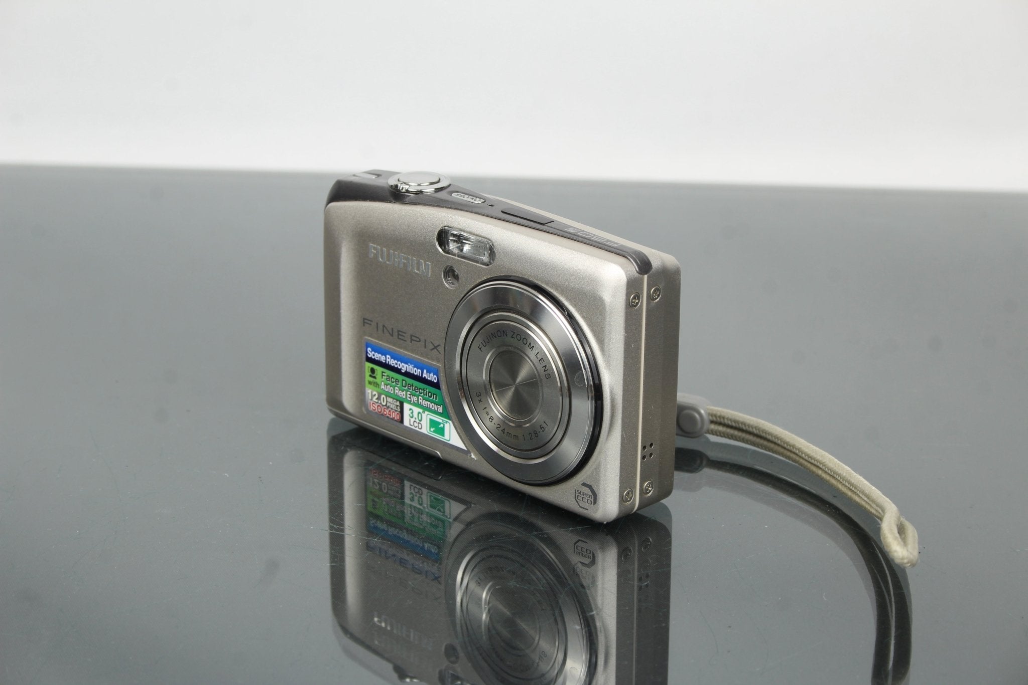 Fujifilm FinePix F60fd Review: Retro Digital Charm in 2025 – Dutch