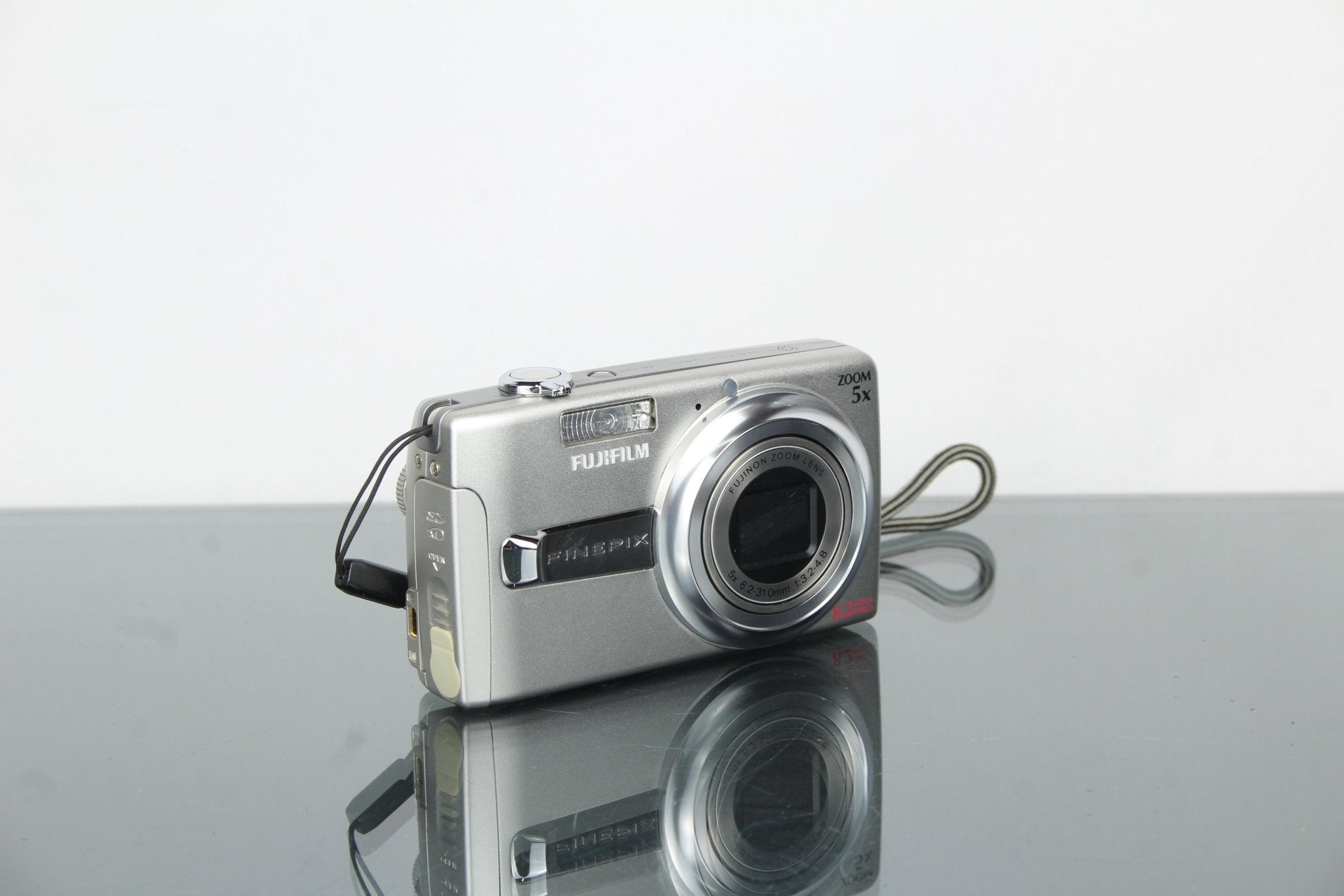 Fujifilm FinePix J50 Review & Second‑Hand Buying Guide – Dutch