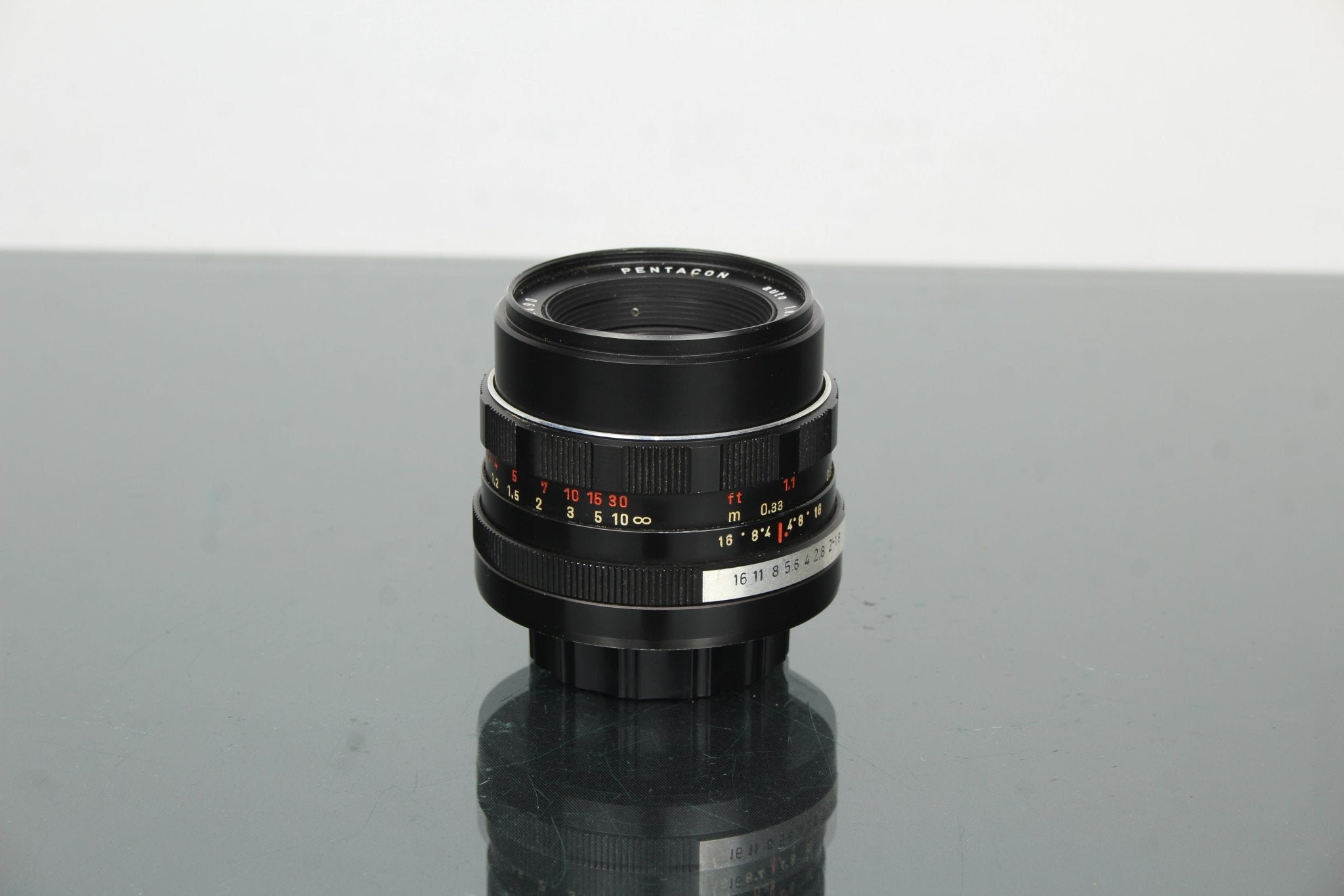 Pentacon Auto 1.8/50 M42 Review: Vintage Character Reborn – Dutch