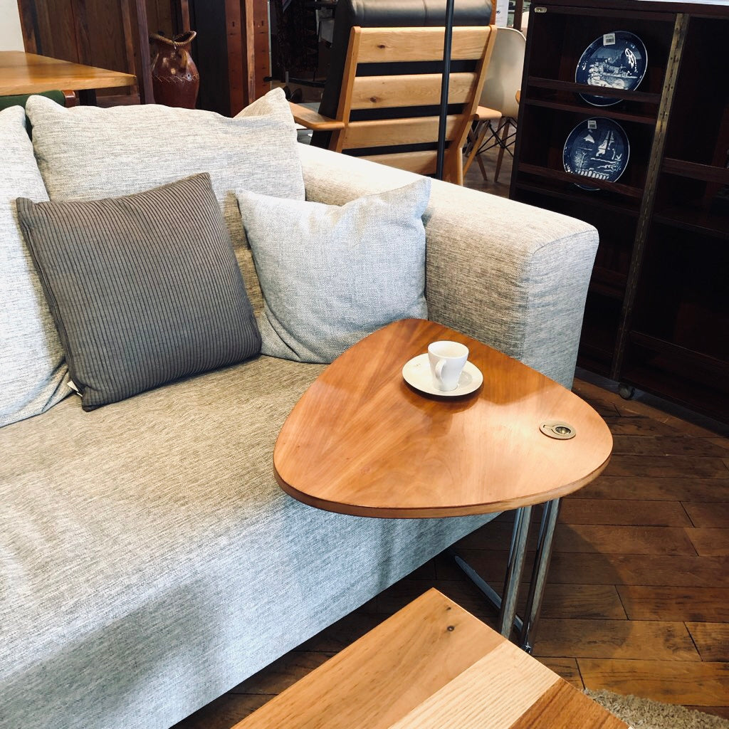 TECTA / テクタ K22 サイドテーブル オーク 中古 三角形 ソファ