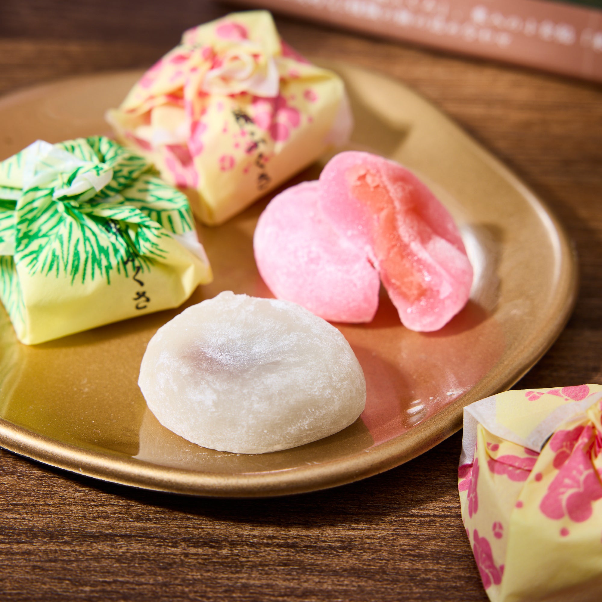 Ukiyo-e Ume & Chestnut Mochi (12 pieces) | Sakuraco Shop