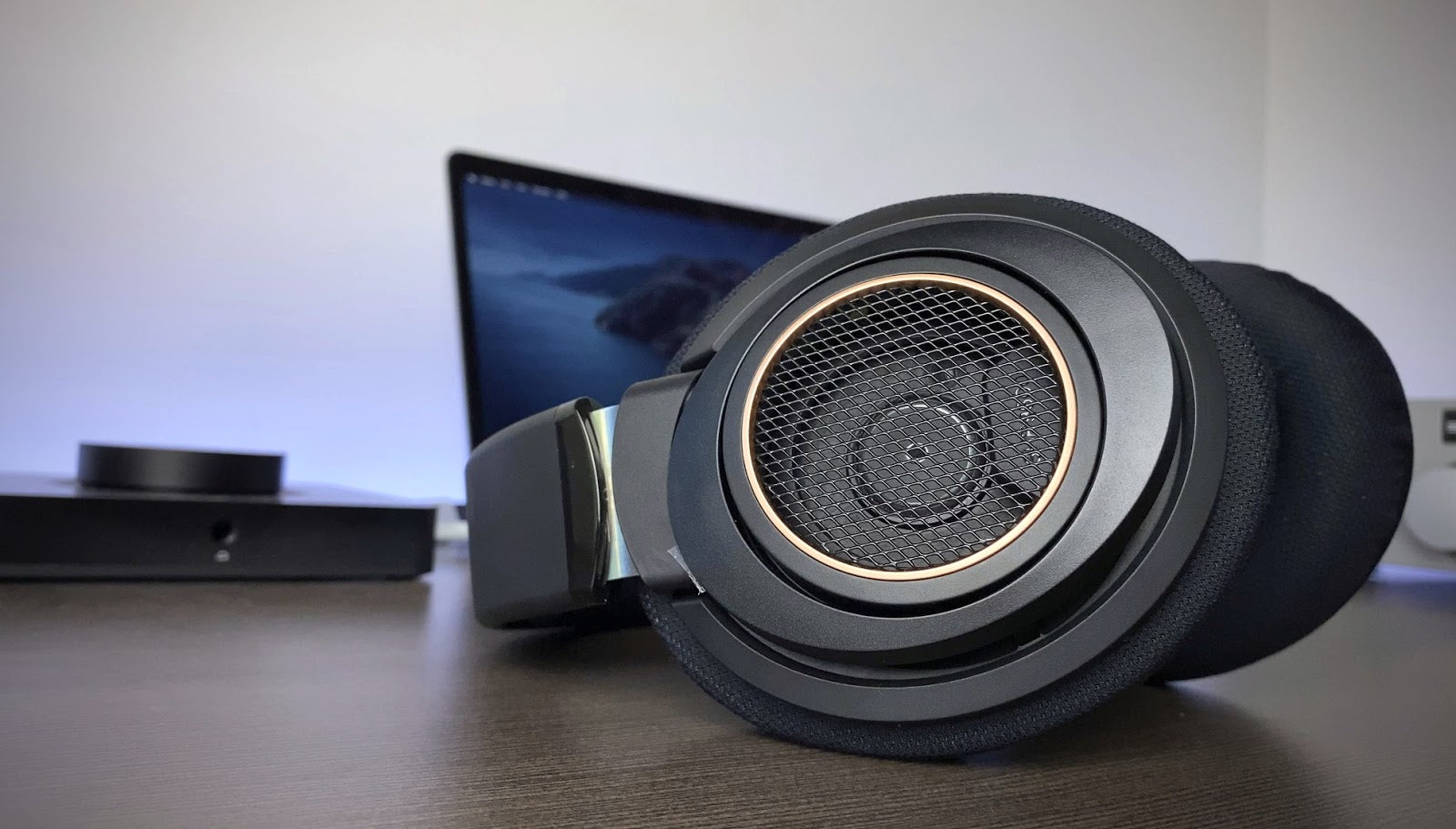 Philips SHP9600 Review: Refining a Classic Budget Headphone