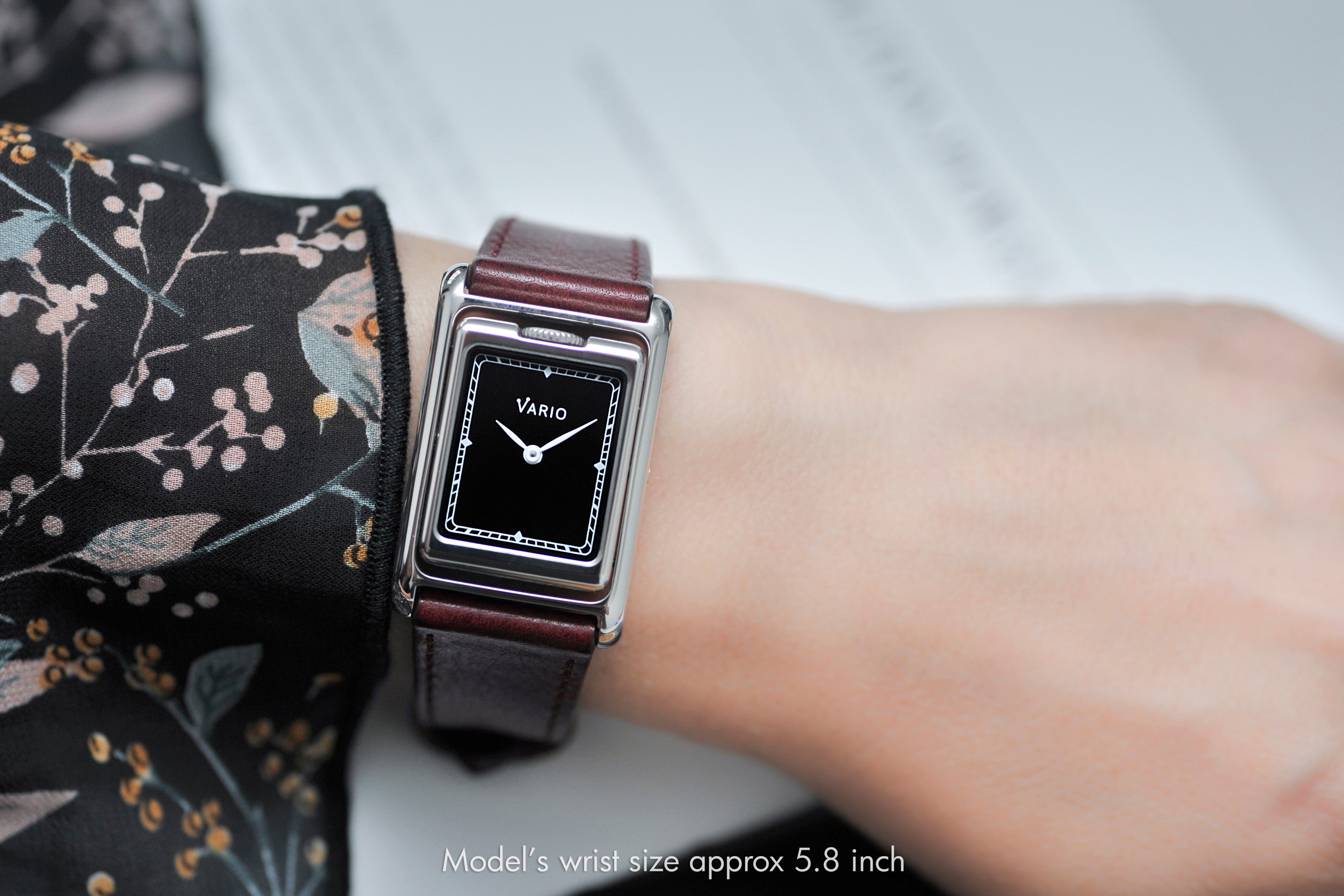 VARIOeveryday Vario VERSA Reversible Dual Time Silver-Black Enamel