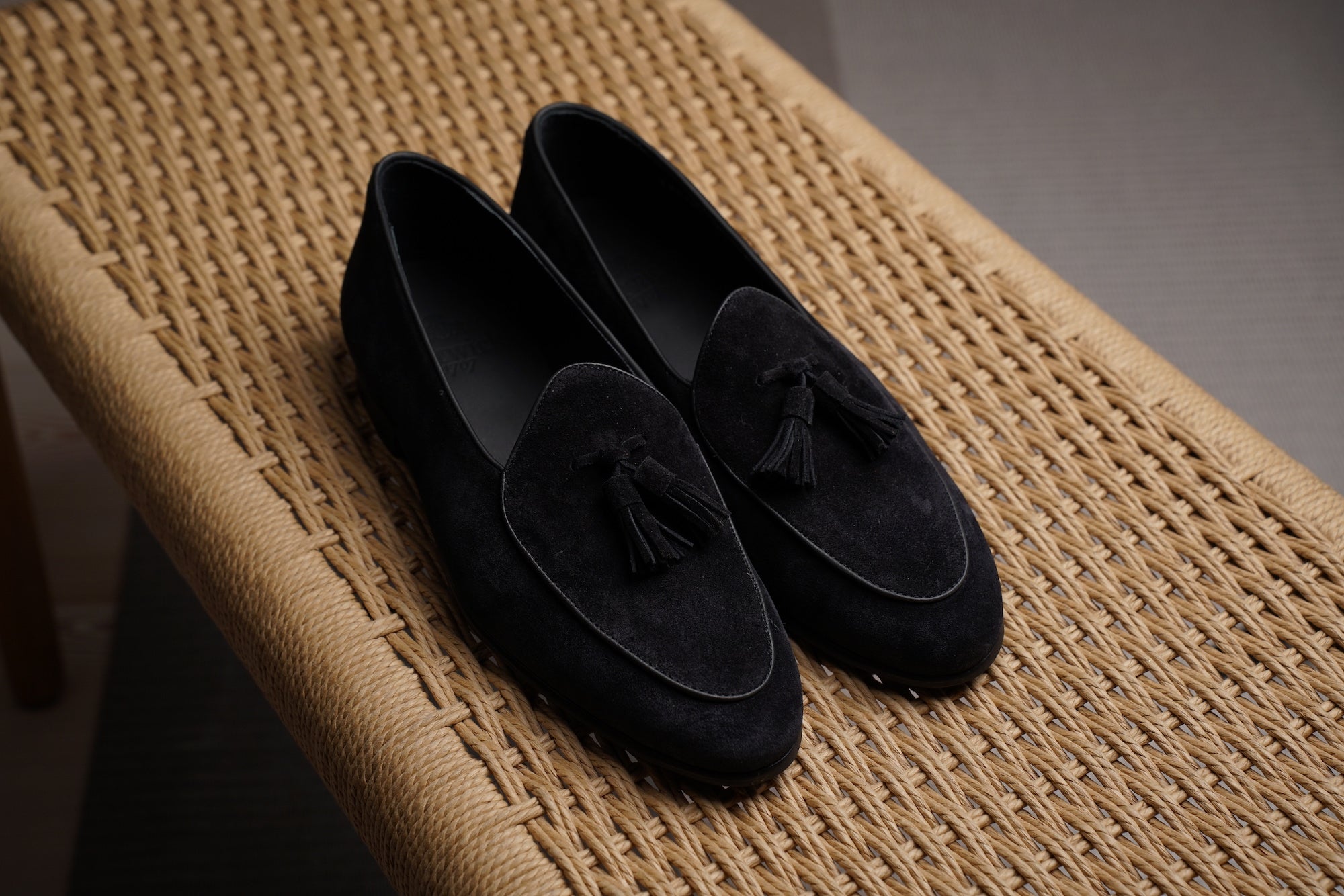 Berwick 1707 のベルギー スタイル スエード タッセル ローファー – Mehra