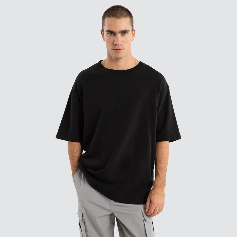 Mode Heavy Street T-Shirt in Jet Black | Nena and Pasadena | NXP