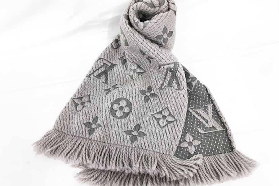 ルイ・ヴィトン マフラー グレー系 モノグラムの服買取の実績｜最新