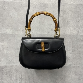 銀座本店で、グッチのバンブーシリーズのターンロック2wayショルダー