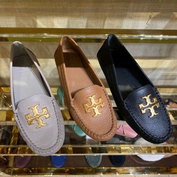 有能過ぎ♪「Tory Burch(トリーバーチ)」 のドライビングシューズで