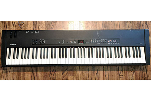 Yamaha CP-33 photo gallery - Syntaur
