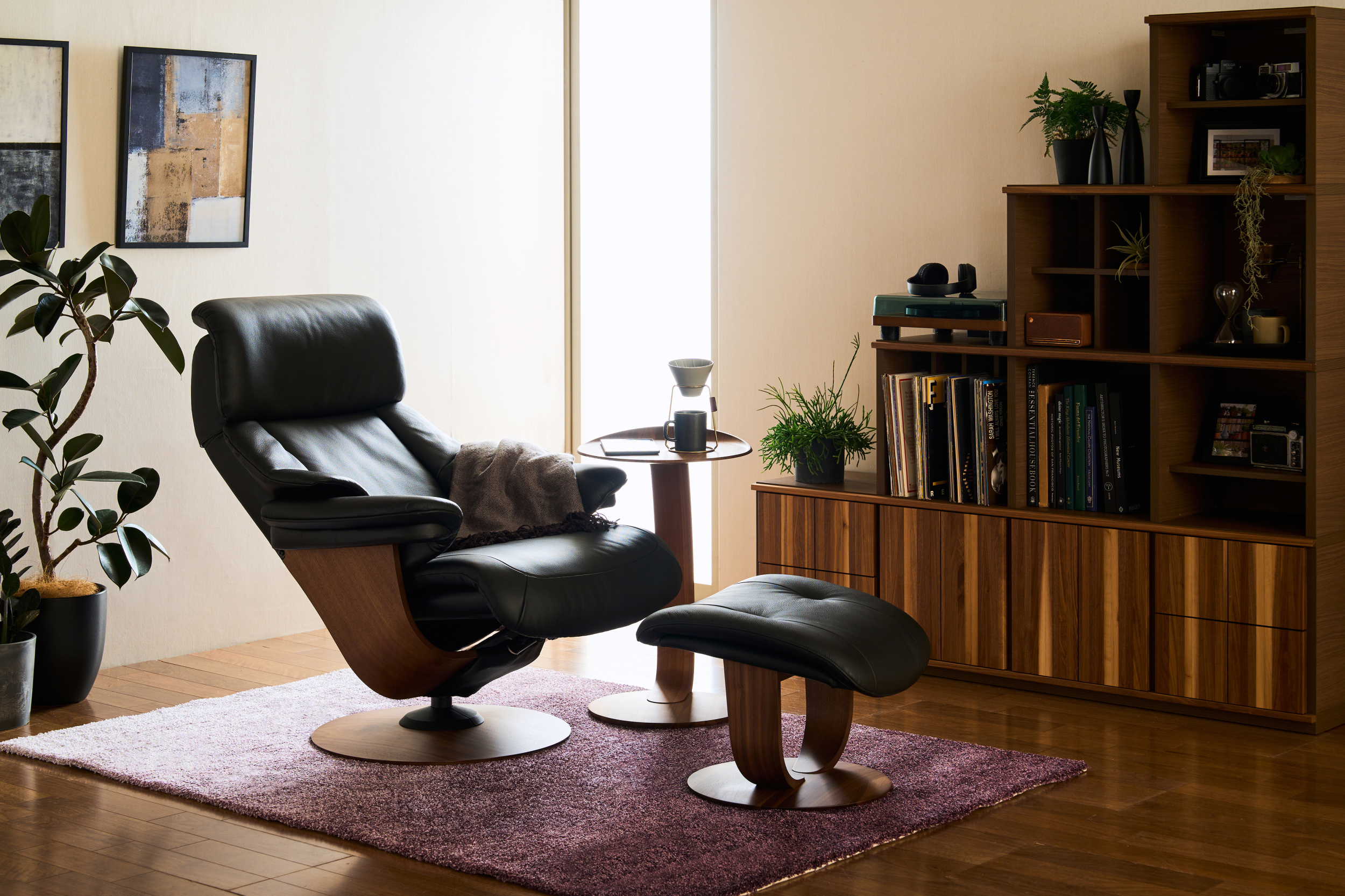 カリモク究極の座り心地『ザ・ファースト』