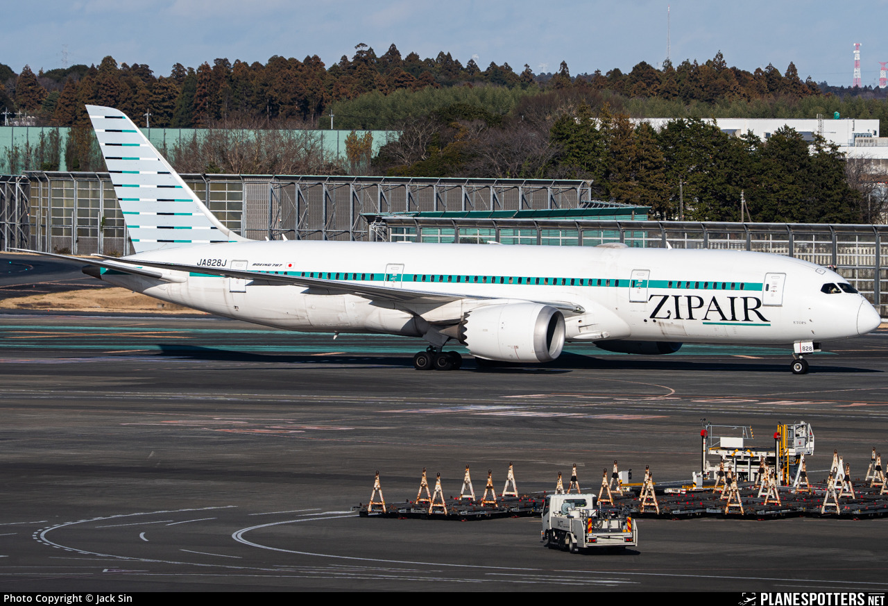 JA828J ZIPAIR Tokyo Boeing 787-8 Dreamliner Photo by Jack Sin | ID