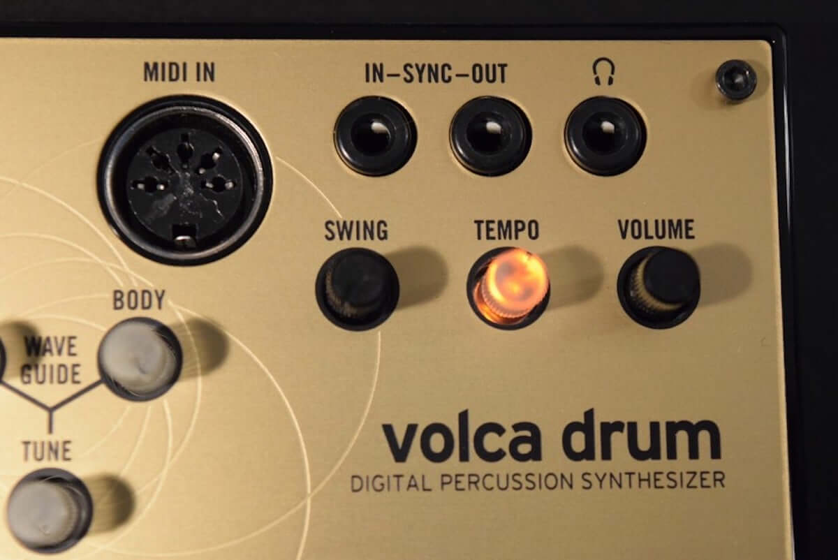 音作りや演奏の自由度が高いデジタル・パーカッション・シンセサイザー