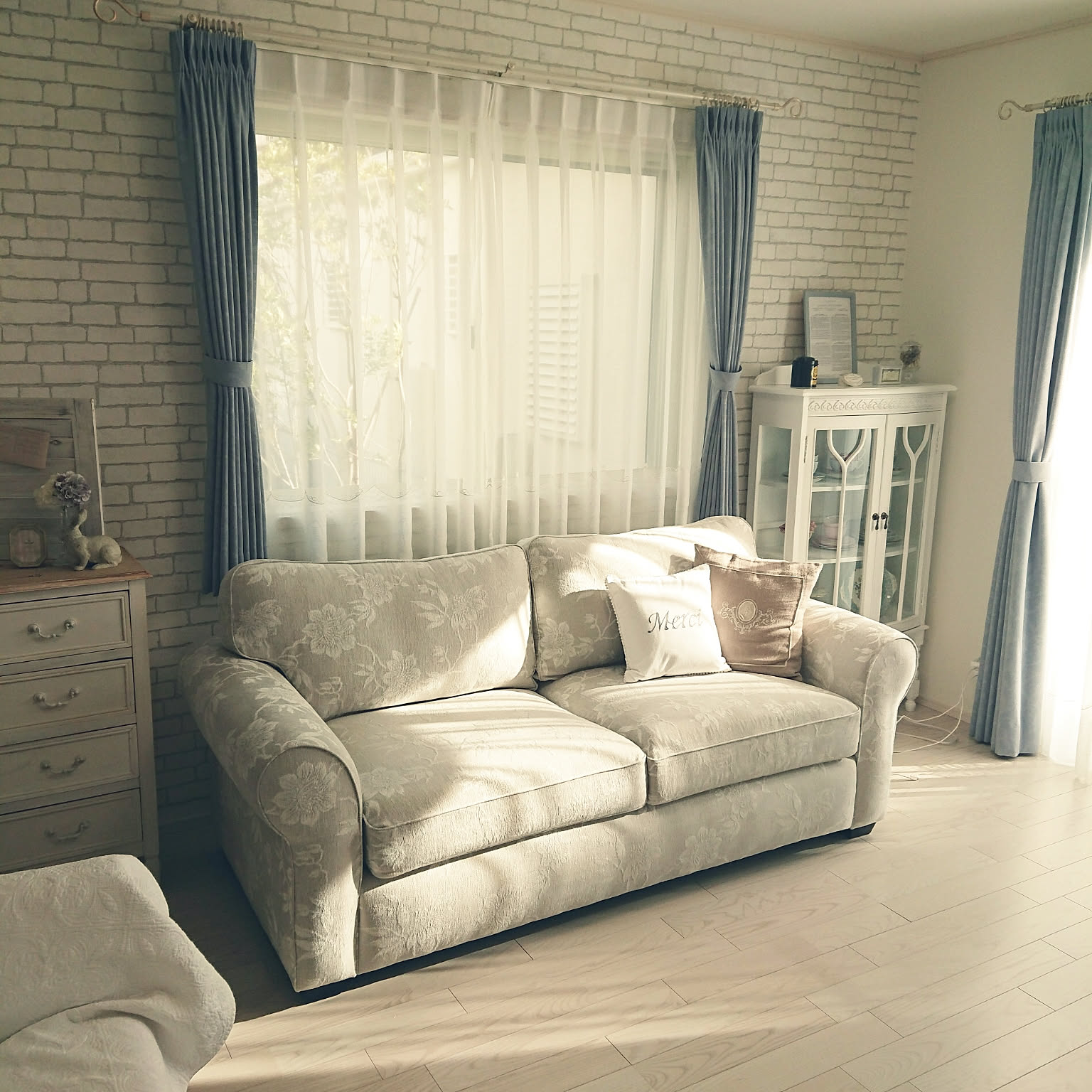 ローラアシュレイのソファのおすすめ商品とおしゃれな実例 ｜ RoomClip