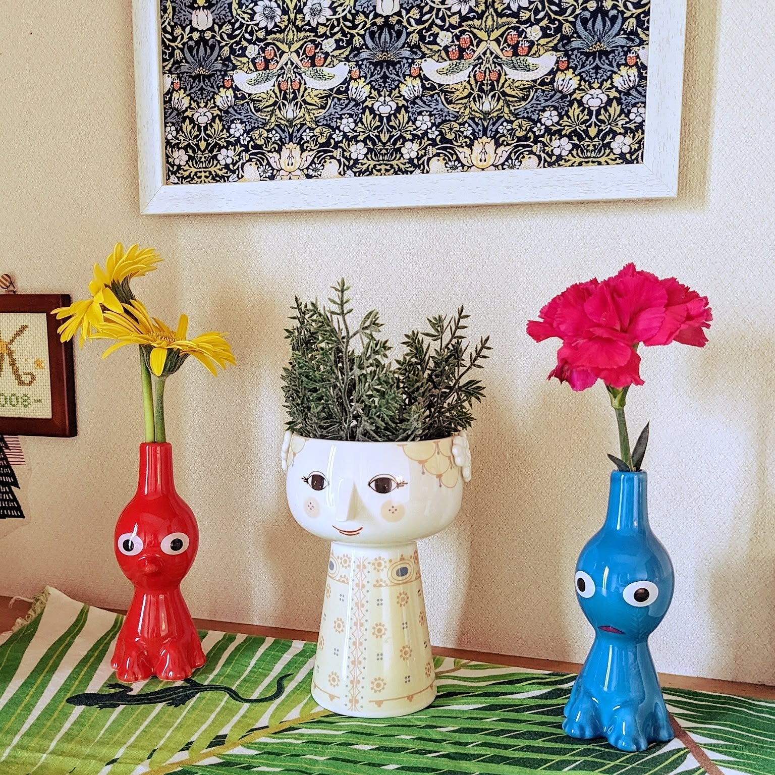 フラワーベース ピクミンの一輪挿しのおすすめ商品とおしゃれな実例