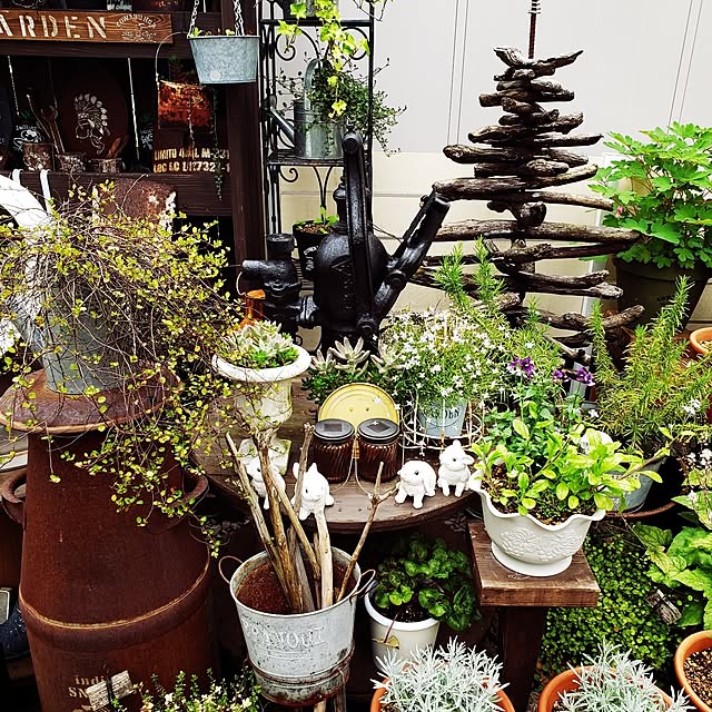 ジャンクガーデン 井戸ポンプのインテリア実例 ｜ RoomClip（ルーム