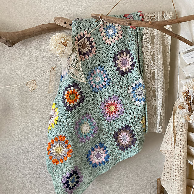 マルチカバー モチーフ編みのおすすめ商品とおしゃれな実例