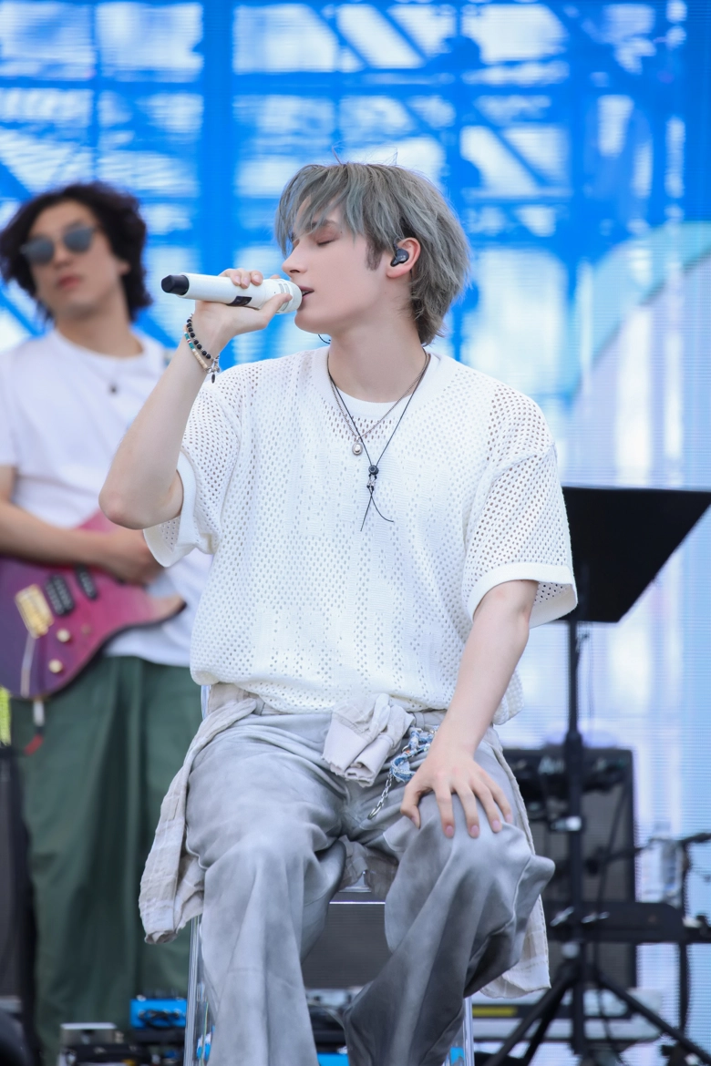 TXT】『2024 Weverse Con Festival』1日目のトリに登場！全12曲を圧巻