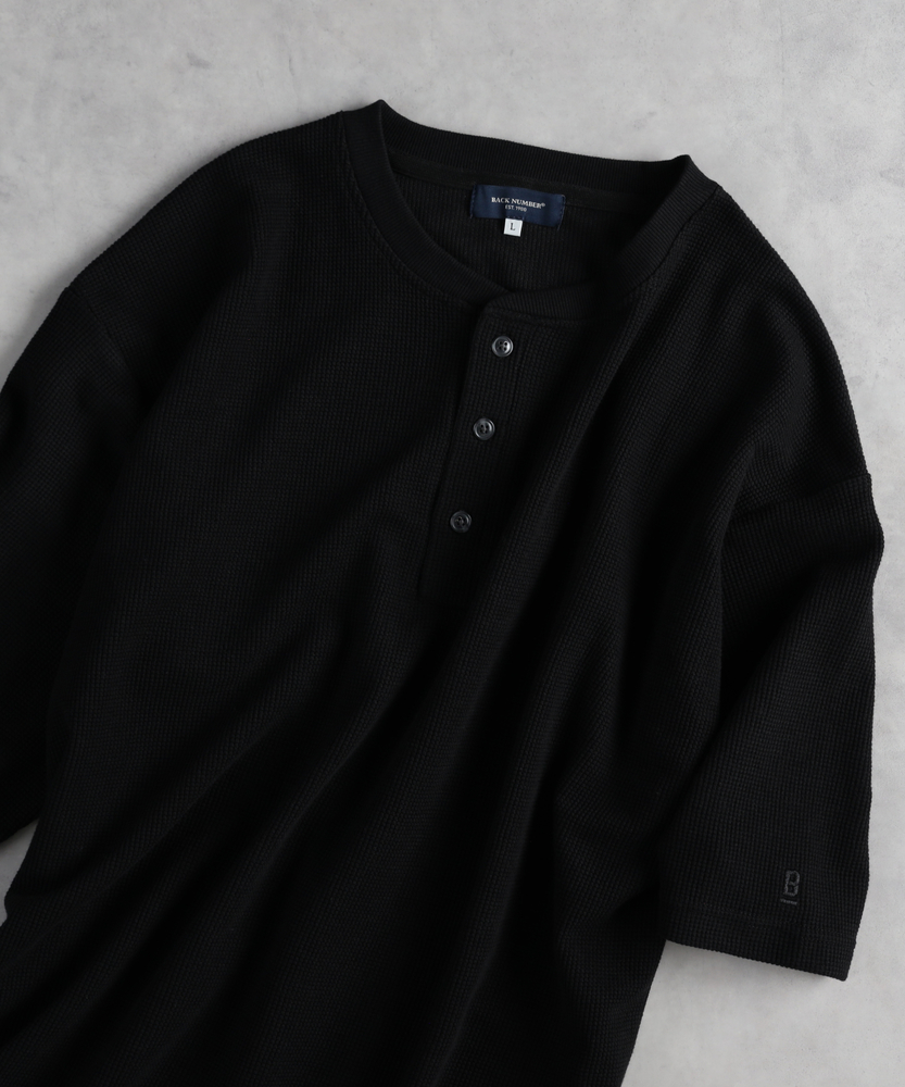 ロゴ刺繍ヘンリーネック半袖Tシャツ(M ダークグレー): トップス｜Right