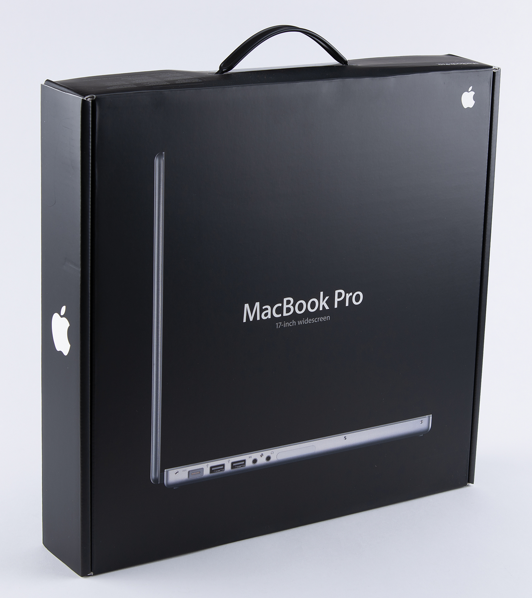 Apple MacBook Pro (Unopened 1st Generation Intel, 2GB) 17-inch | RR