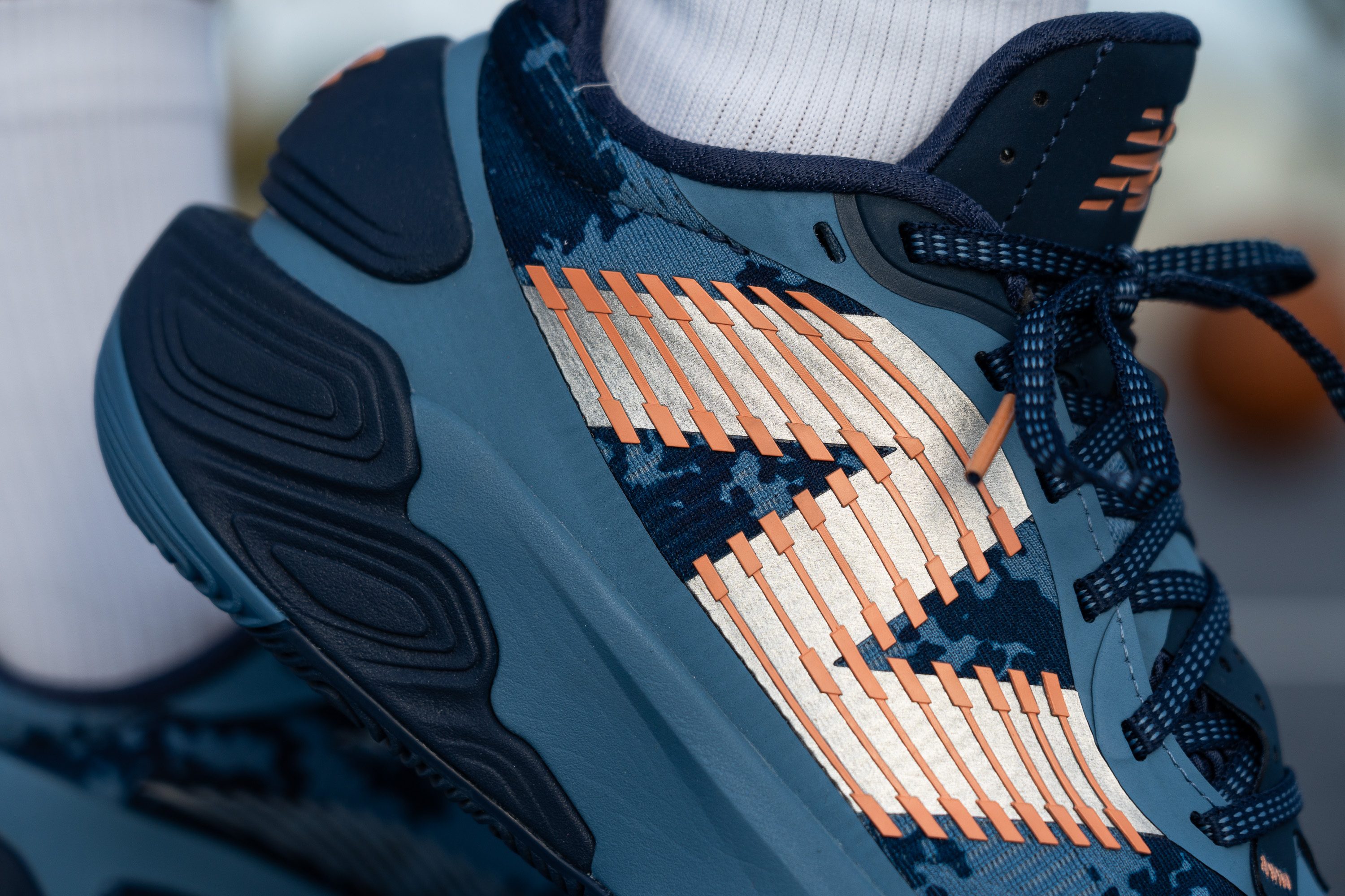 Cut in half: New Balance TWO WXY V5 Review | RunRepeat