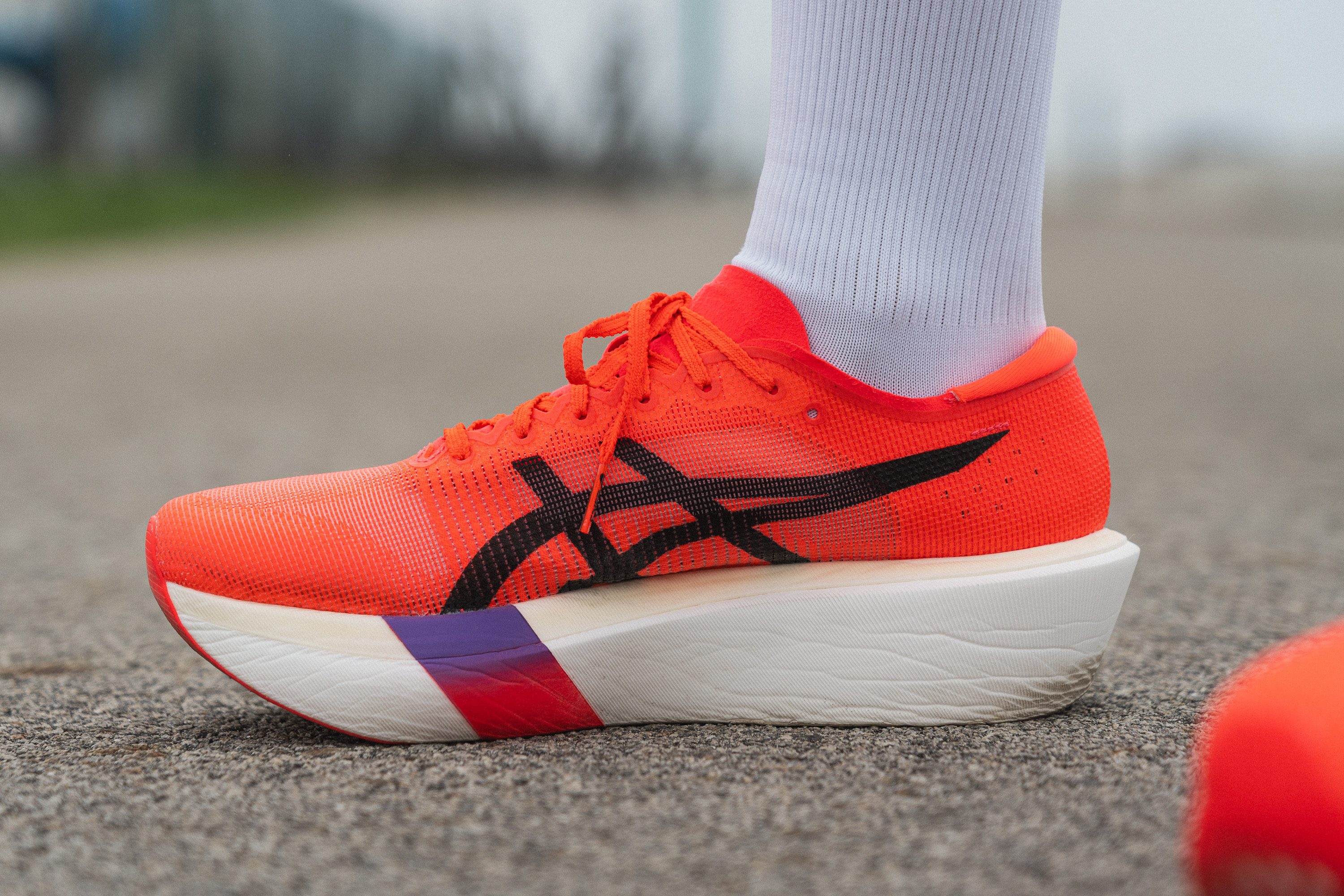 Cut in half: ASICS Metaspeed Sky Tokyo Review (2025) | RunRepeat