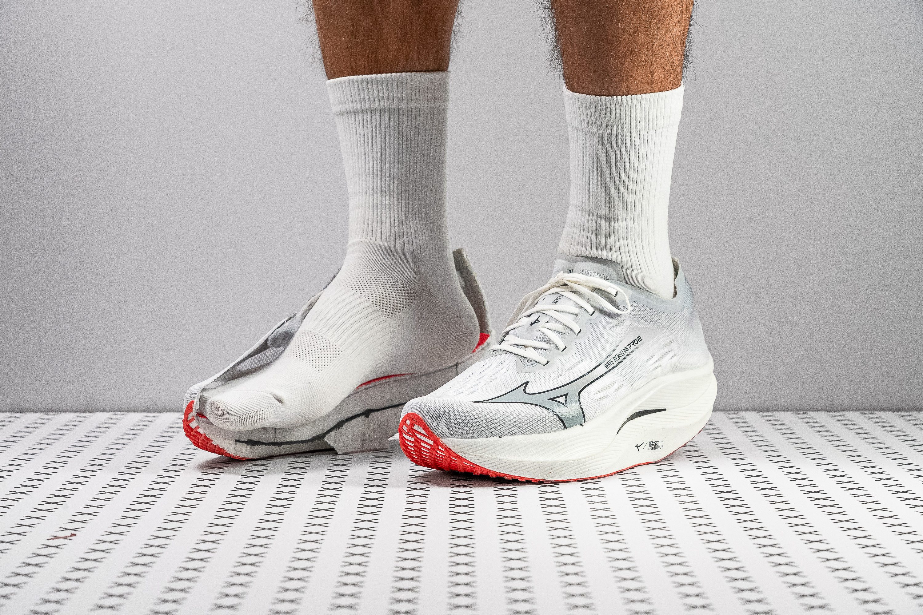 Cut in half: Mizuno Wave Rebellion Pro 2 Review | RunRepeat
