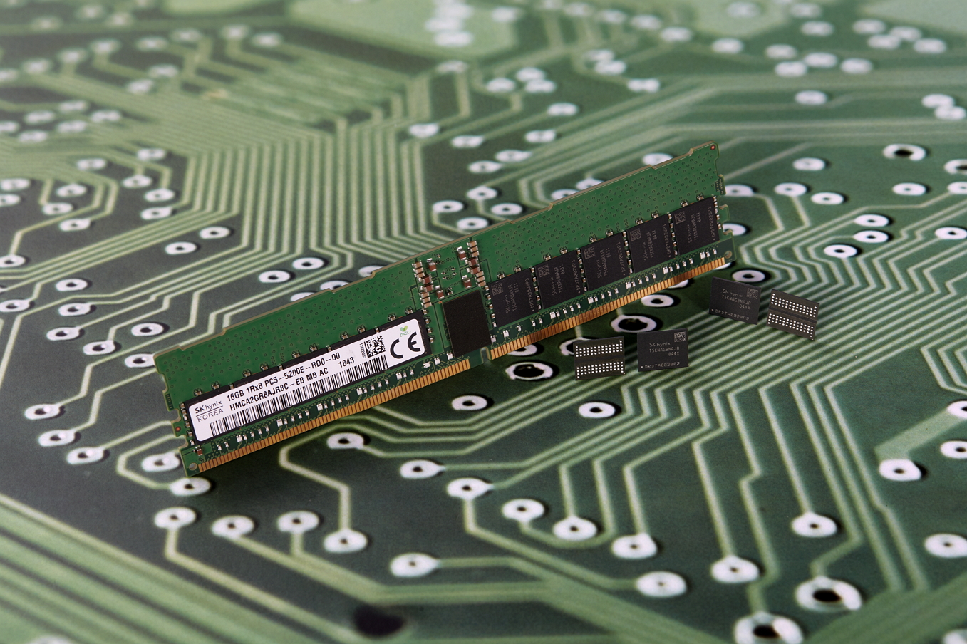 SK Hynix Completes 16 Gb DDR5 5200 MHz Memory Chip Development