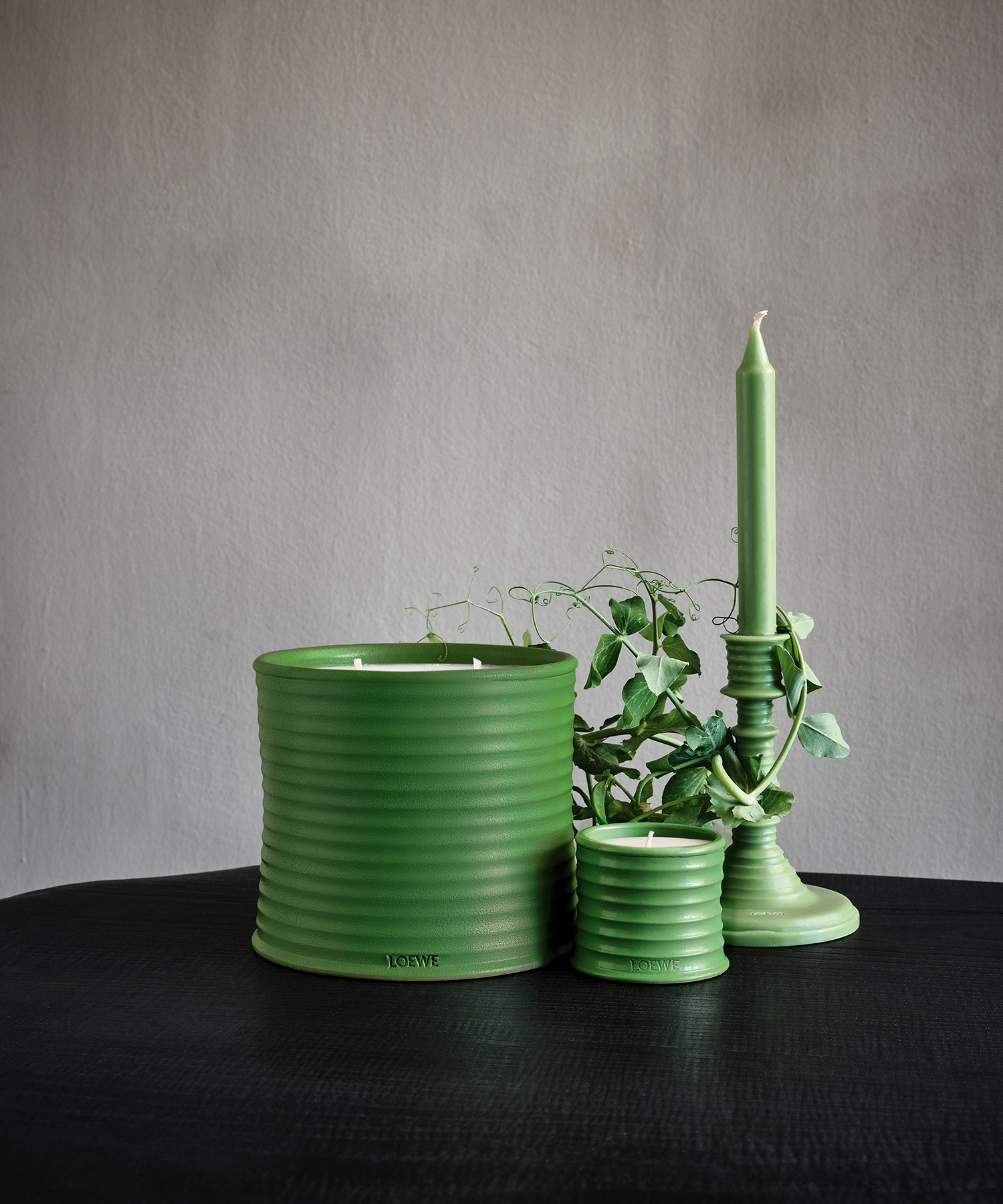 LOEWE Small Luscious Pea Candle - Proluca Interiors