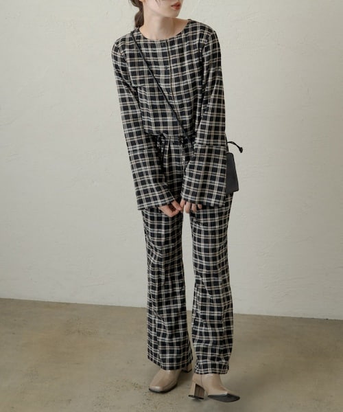 Kastane（カスタネ）の「チェックジャンプスーツ（サロペット