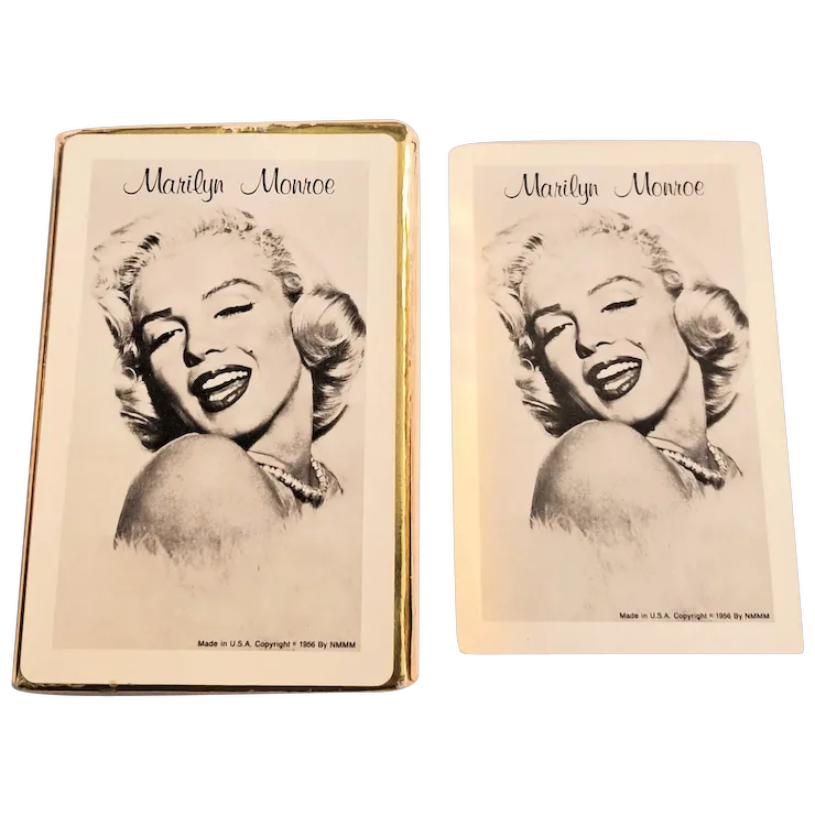 Hoyle “Marilyn Monroe 'White Fur and Pearls'” Playing Cards