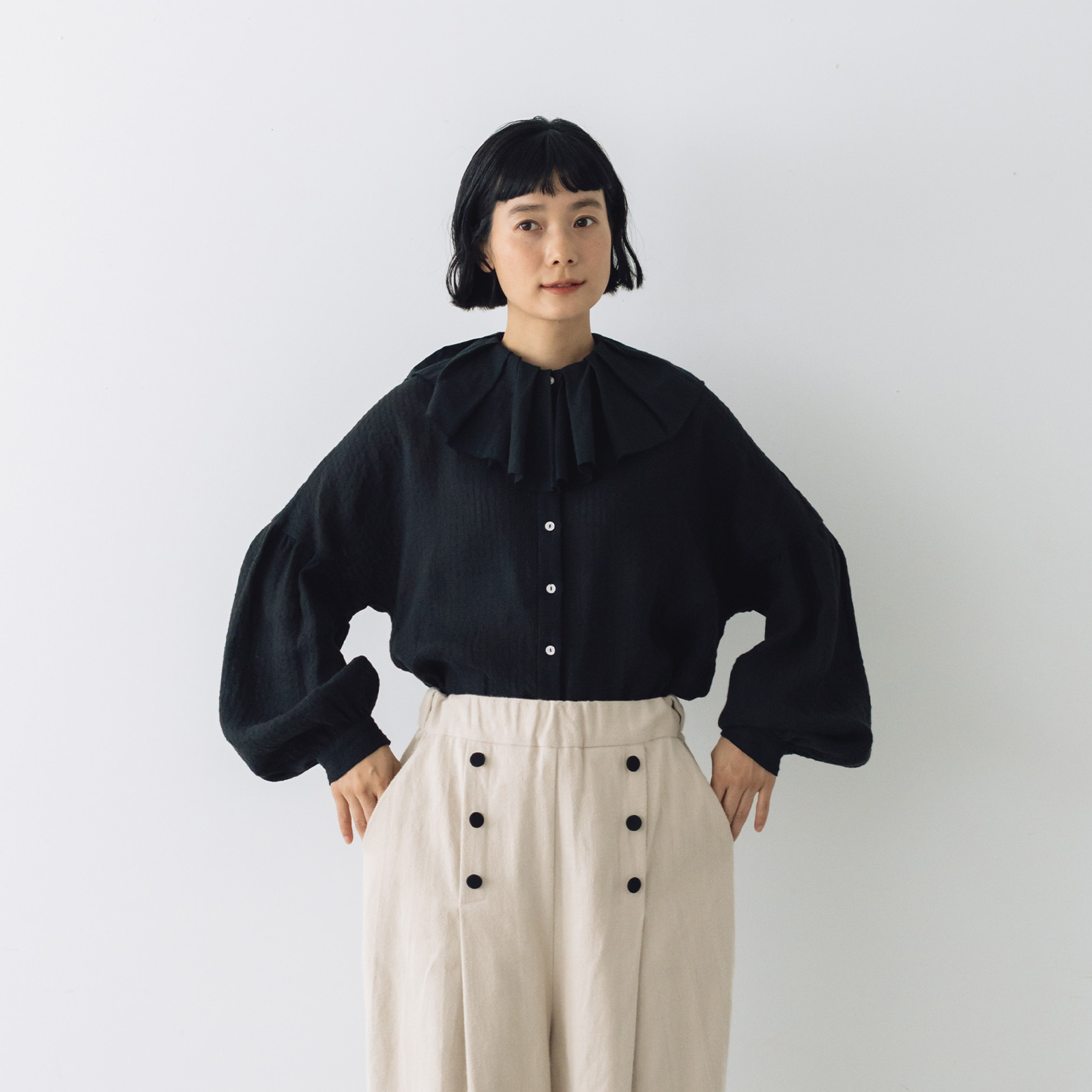 MAGALI ストライプリネン アンティークカラー ブラウス ｜くらすこと