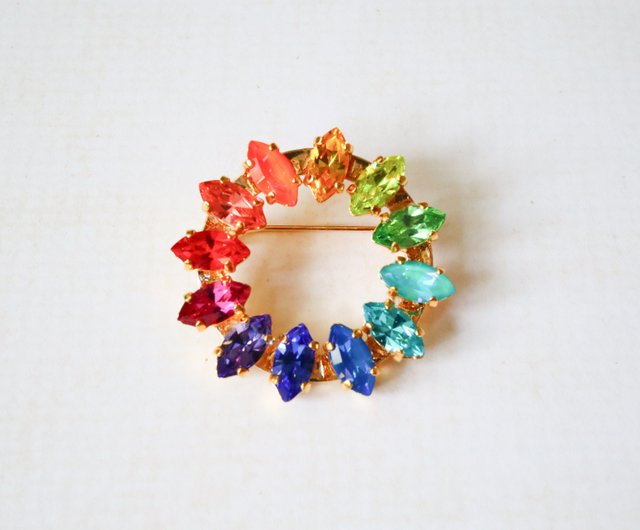 色を感じる12色の虹色ブローチ Juniper | ブローチ - Pinkoi