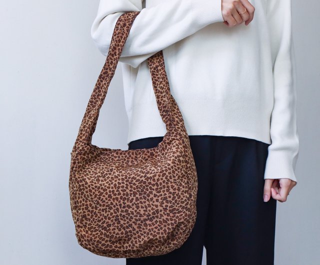 台湾 ビンテージ ボッテガ ヴェネタ レオパード ショルダー バッグ