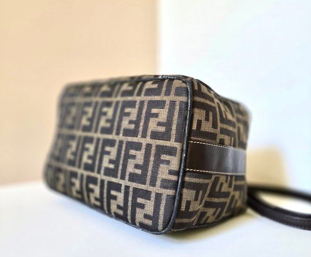 12%OFF】香港 廃盤ヴィンテージバッグ Fendi 中古品 モノグラム