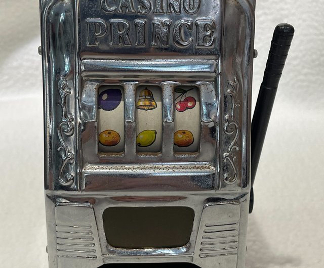 vintage UNIVERSAL スロットマシン TAITO当時物 屋内用2025年最新