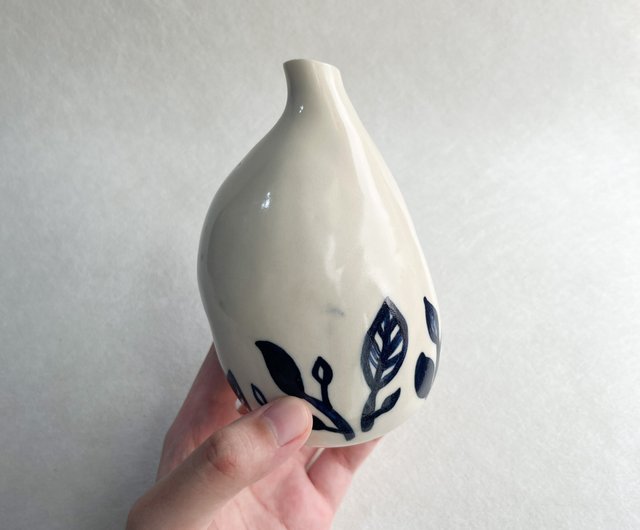 送料無料】台湾 花入 花瓶 陶芸 手作り陶器 ツーもち-陶磁器 - Pinkoi