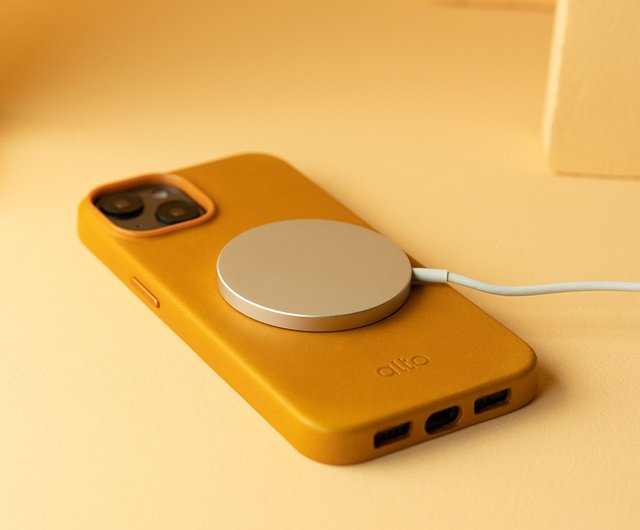 送料無料 45%OFF】台湾 Clop マグネット式レザーケース—キャラメル