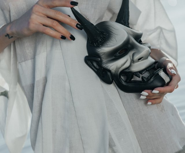 ジョージア 日本の伝統的な般若面：白黒鬼 WorkshopRS - Pinkoi