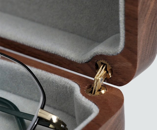 40%OFF】木製メガネケース【英語での無料彫刻】メガネ収納ボックス