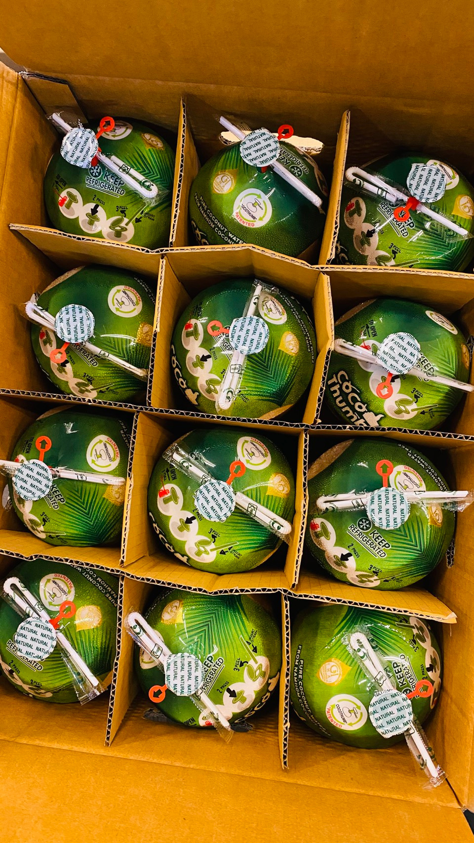 買嗨森】泰國椰青椰子水/酷椰/香水奶椰/原裝箱12入/新鮮水果買嗨森buyhappy