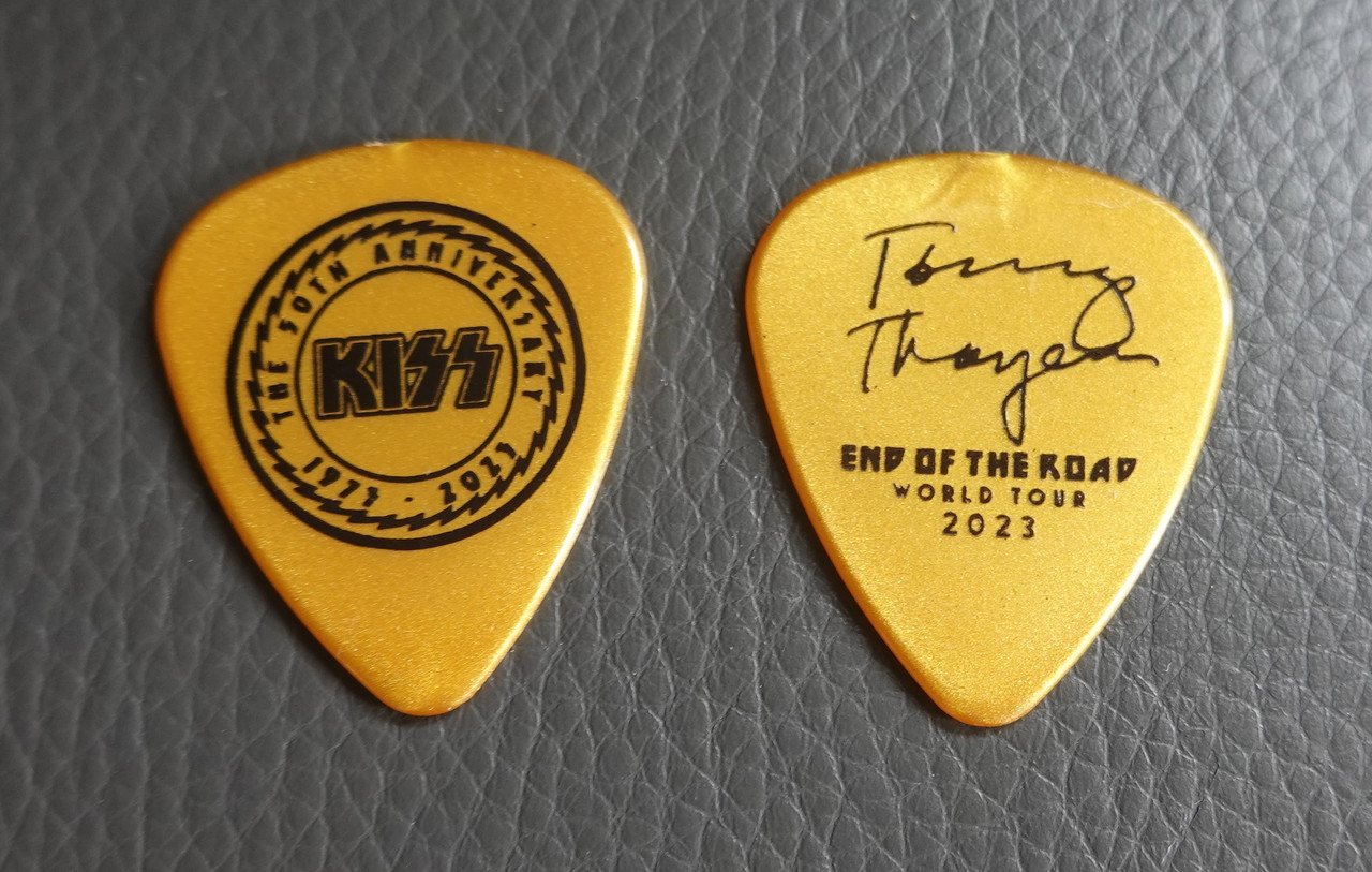 KISS 2023 MADISON SQUARE GARDEN Final Shows Gold Guitar Pick Tommy