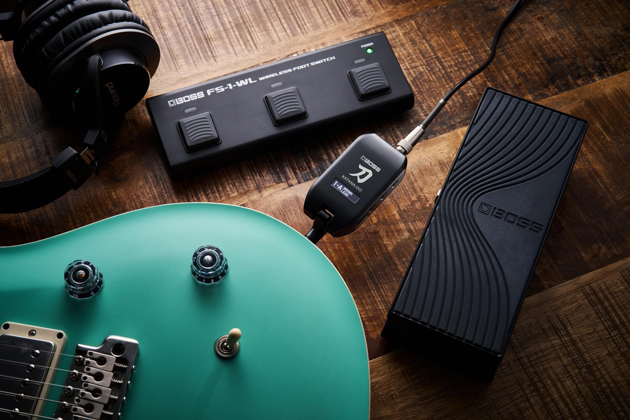BOSS KATANA:GO | Personal Headphone Guitar Amplifier