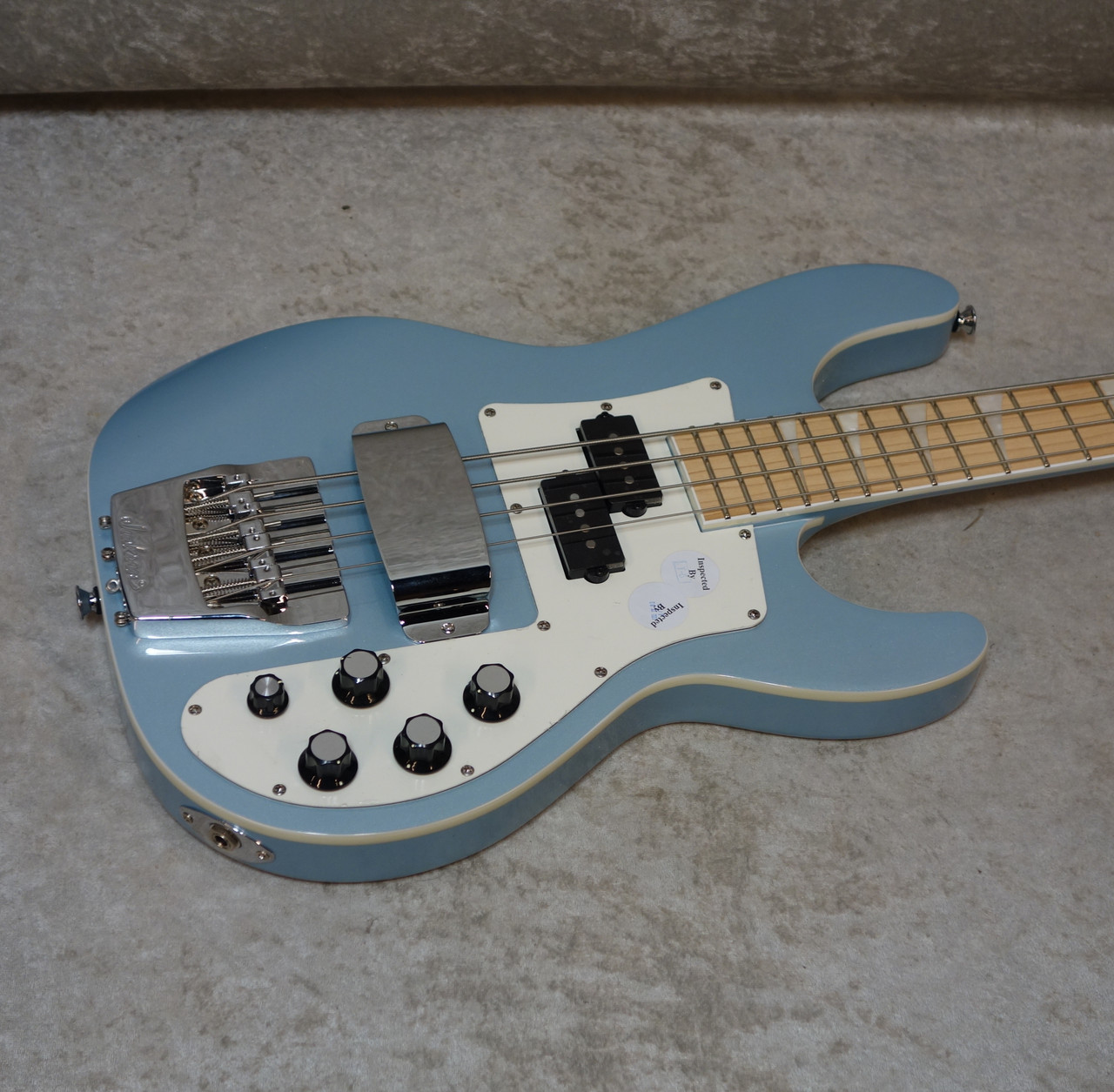 Jackson X Series Concert Bass CBXNT MDX IV Ice Metallic Blue mint