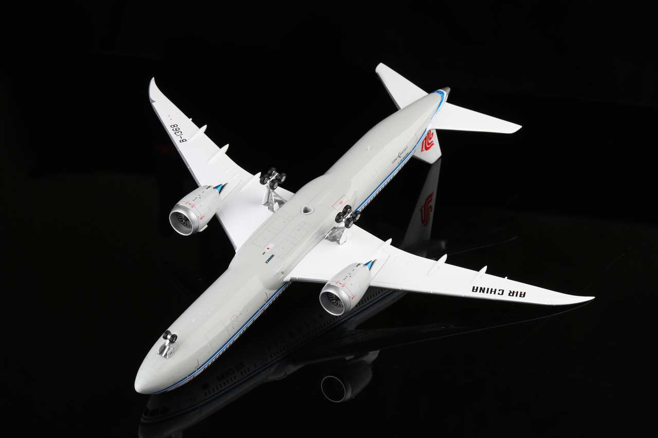 SQ Wings Air China Boeing 787-9 B-1368 L2049 Scale 1:200
