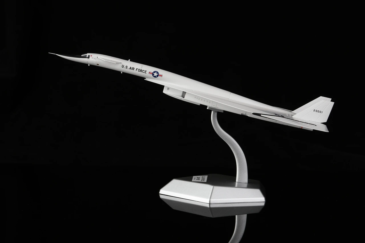 SQ Wings U.S.AIR FORCE XB-70 20001 L2081 Scale 1:200