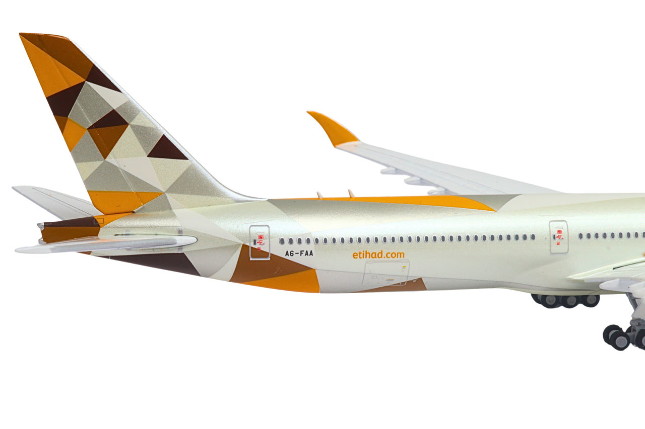 Gemini Jets Etihad Airways B777-9 A6-FAA GJETD2277 Scale 1:400