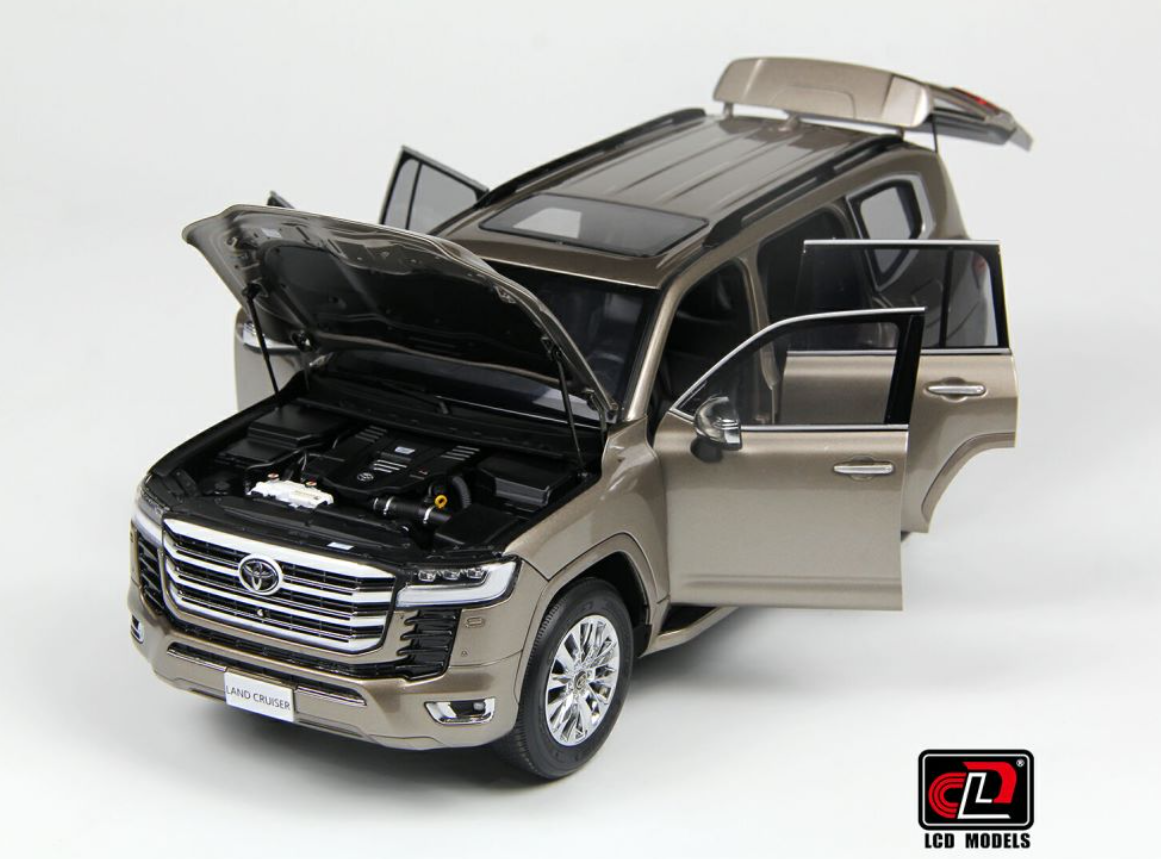 1/18 LCD Toyota Land Cruiser LC300 ZX (Champagne Gold) Full Open