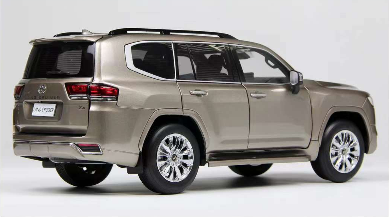 1/18 LCD Toyota Land Cruiser LC300 ZX (Champagne Gold) Full Open