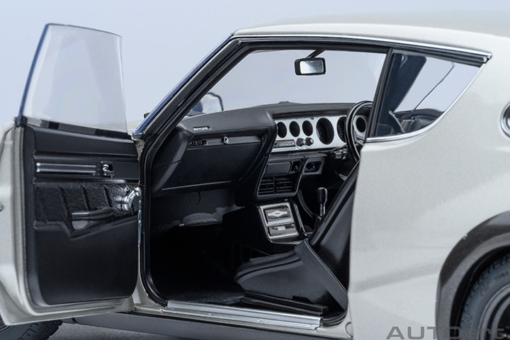 1/18 AUTOart Nissan Skyline 2000 GT-R (KPGC110) Tuned Version